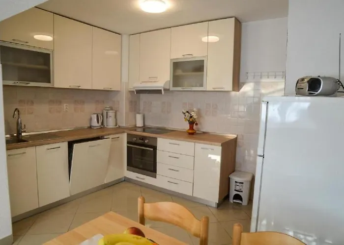 شقة Miki زادار